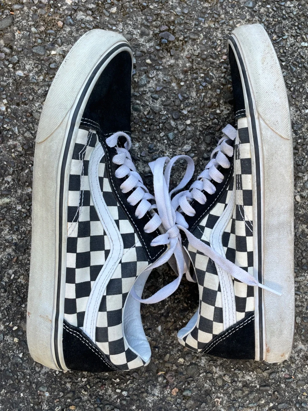 Vans Old Skool Checkerboard Shoes, Men’s Size 9.5/Women’s Size 11, Black & White